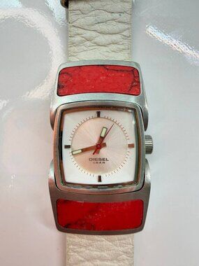 Diesel SBAR Designer Watch – Unique Statement Piece